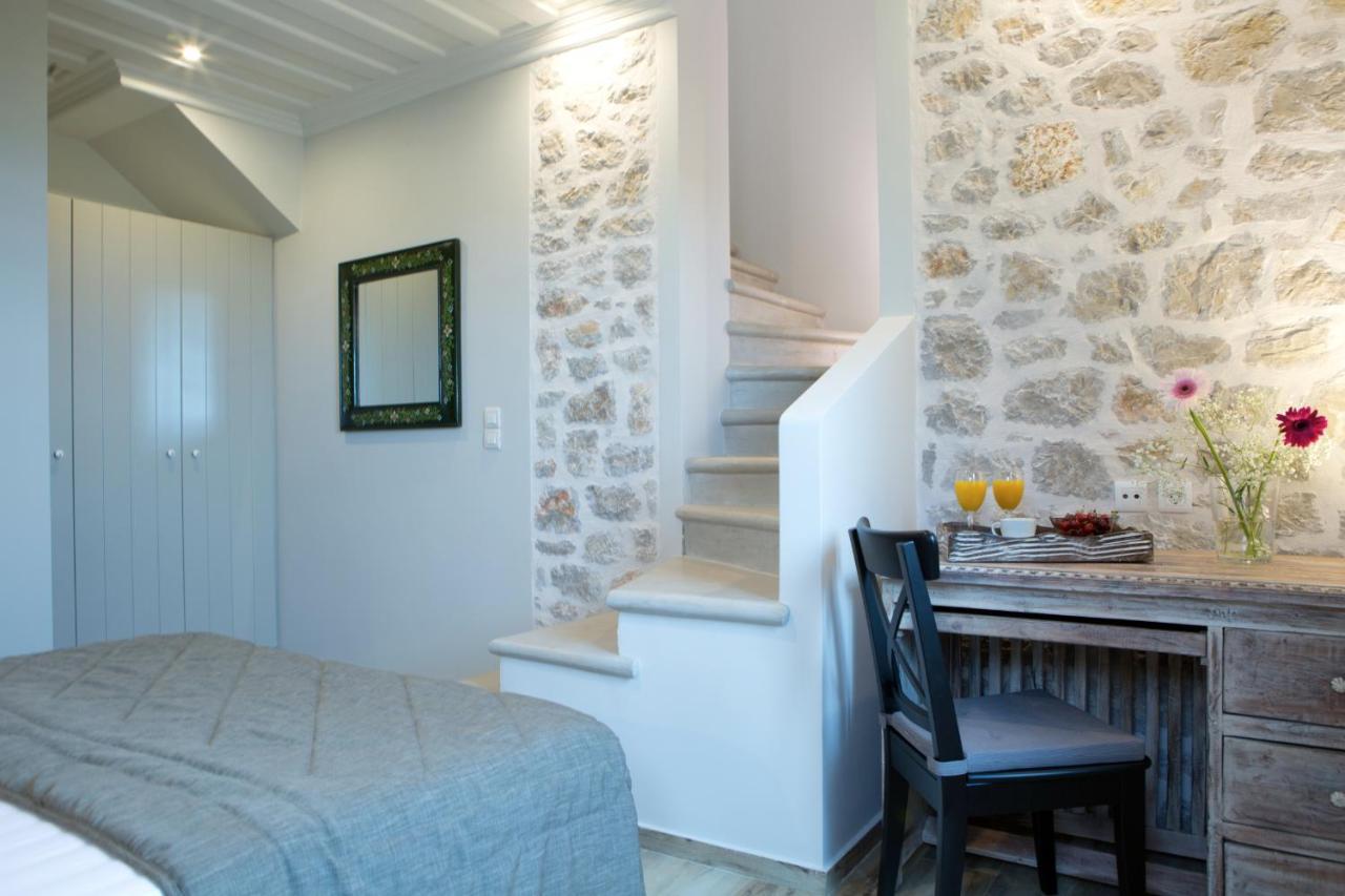 Acquaterra Villas Tsoukaladhes Bagian luar foto