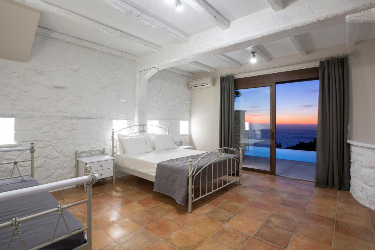 Acquaterra Villas Tsoukaladhes Bagian luar foto