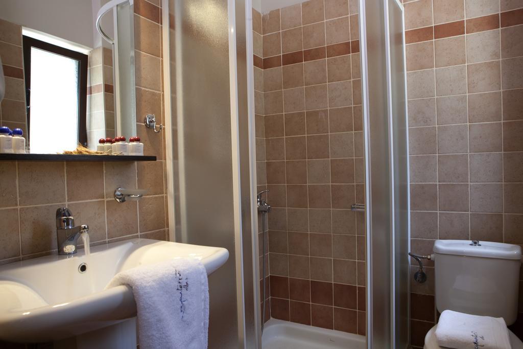Acquaterra Villas Tsoukaladhes Ruang foto